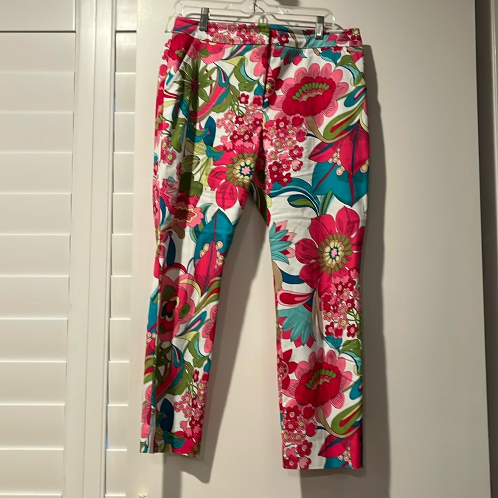 Size 10 Trina Turk cropped pants